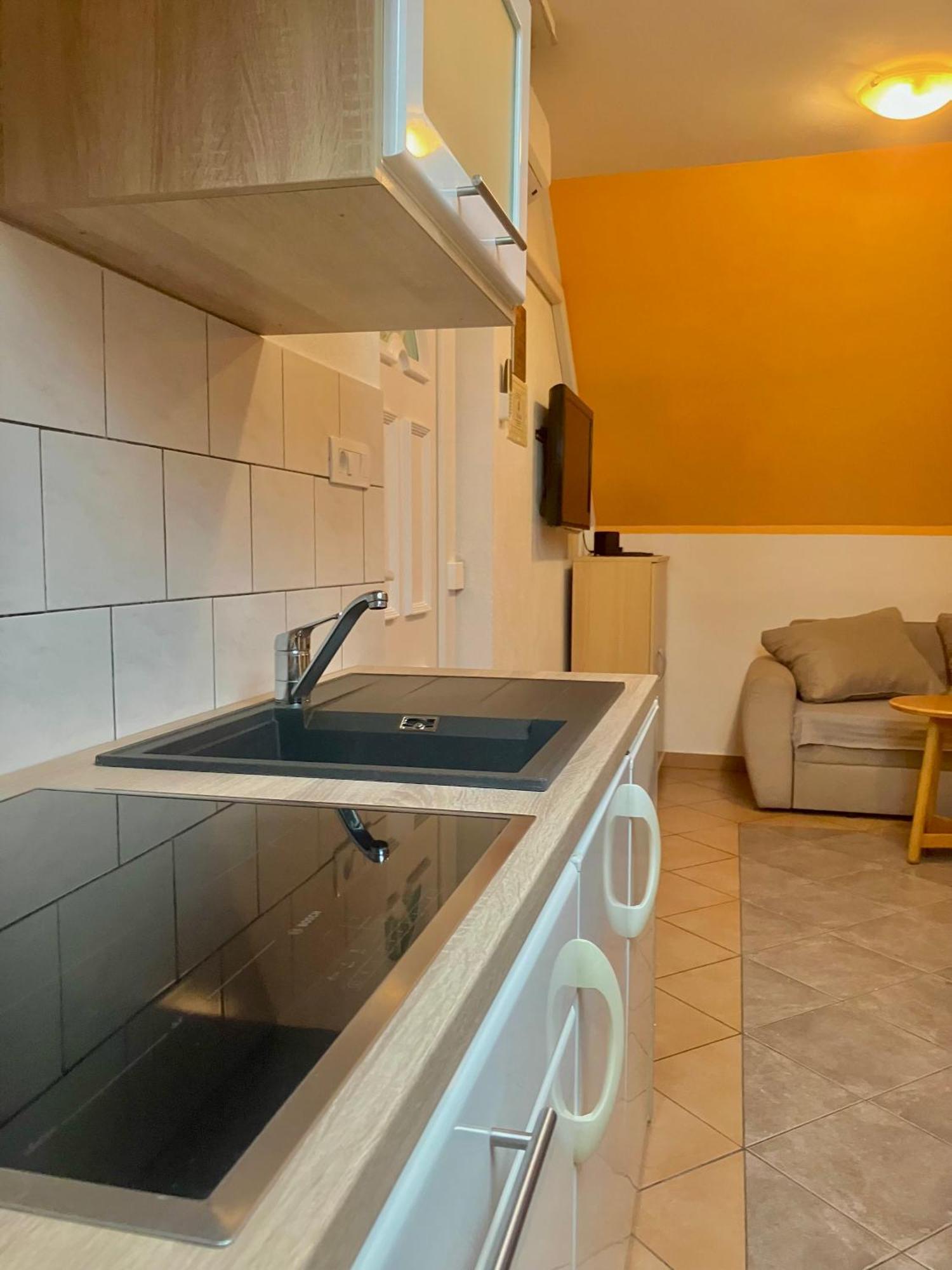 Apartment Ozebek Cerkno Buitenkant foto